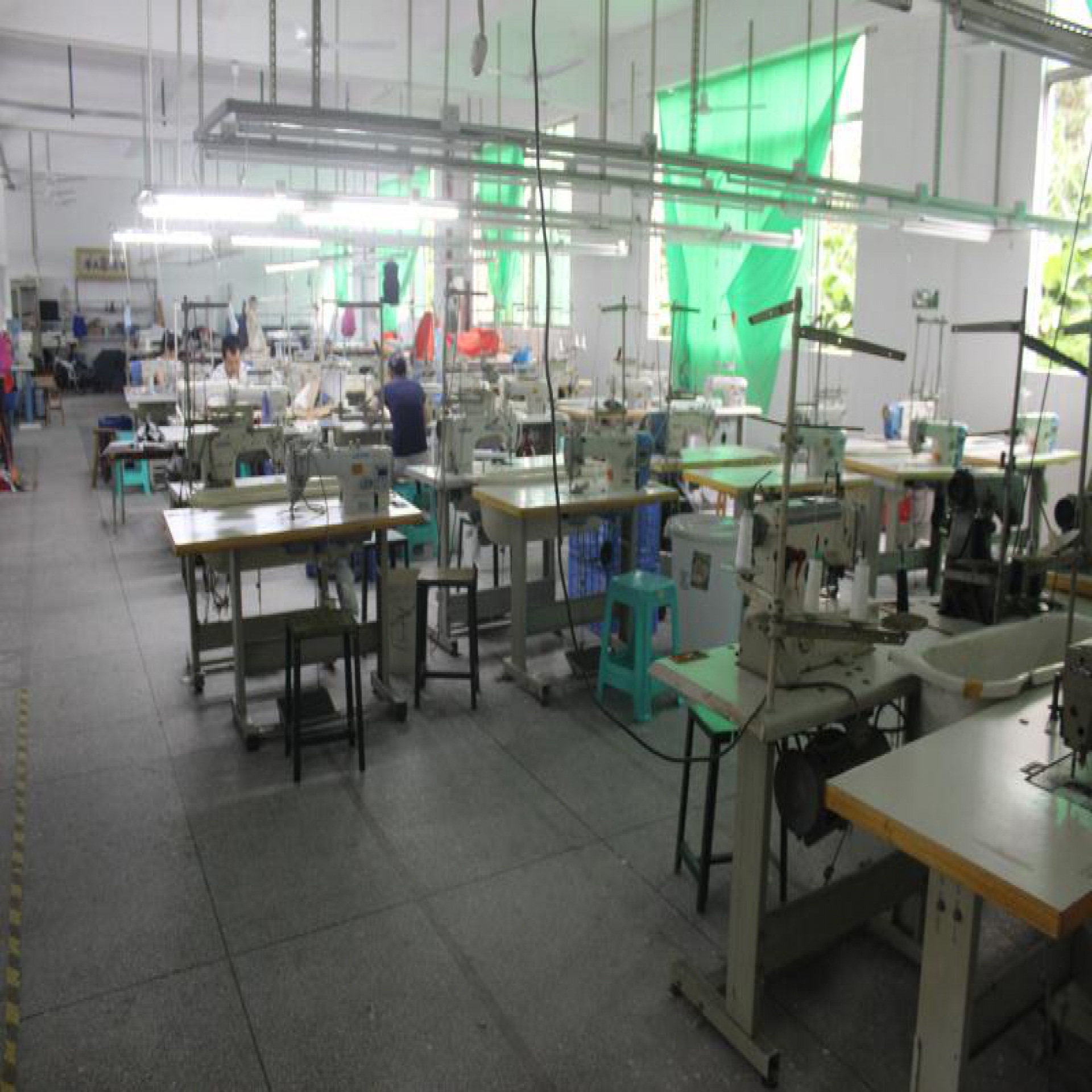 北京沖鋒衣廠家 在沖鋒衣定制時 有哪些需要特別注意的細節？